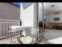 Appartamenti Jere - 30 m from beach: A1(4+1), A2(2+1) Vinisce - Riviera Trogir  - Appartamento - A2(2+1): la terrazza