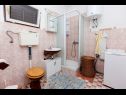 Appartamenti Jere - 30 m from beach: A1(4+1), A2(2+1) Vinisce - Riviera Trogir  - Appartamento - A1(4+1): il bagno con la toilette