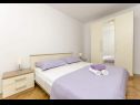 Casa vacanza More - garden shower: H(10+2) Vinisce - Riviera Trogir  - Croazia - H(10+2): la camera da letto