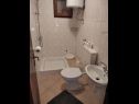 Appartamenti Ivan  - 15 m from beach: A1(7), SA2(2), A3(2+1) Vinisce - Riviera Trogir  - Studio appartamento - SA2(2): il bagno con la toilette
