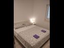 Appartamenti Ivan  - 15 m from beach: A1(7), SA2(2), A3(2+1) Vinisce - Riviera Trogir  - Appartamento - A3(2+1): la camera da letto