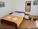 Appartamenti Nada - 100 m from beach: A1 Lijevi(2), A2 Desni (2), SA4 Mali(2) Kali - Isola di Ugljan  - Studio appartamento - SA4 Mali(2): la camera da letto