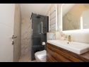 Casa vacanza Stone house with jacuzzi H(2) Lukoran - Isola di Ugljan  - Croazia - H(2): il bagno con la toilette