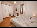 Appartamenti Sora - 80 m from sea: A1(2+1), A2(4+2) Preko - Isola di Ugljan  - Appartamento - A2(4+2): la camera da letto