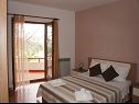 Appartamenti MiMa - 150 m from the beach: A1(2+2), A3(5), A2(2+2) Susica - Isola di Ugljan  - Appartamento - A1(2+2): la camera da letto