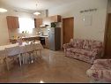 Casa vacanza Andro - with parking : H(8) Bibinje - Riviera Zadar  - Croazia - H(8): la cucina con la sala da pranzo
