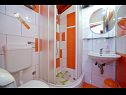 Appartamenti Julija - big terrace and grill A1 Asy(4) Bibinje - Riviera Zadar  - Appartamento - A1 Asy(4): il bagno con la toilette