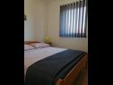Appartamenti Fuzu - 50 m from sea: A2(2+1), SA3(2) Bibinje - Riviera Zadar  - la camera da letto