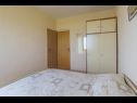 Appartamenti Blue Skies - 30 m from the sea: A1(4+1), A2(2+2), SA3(2+1) Ljubac - Riviera Zadar  - Appartamento - A2(2+2): la camera da letto