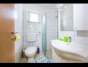 Appartamenti Ivanac - close to the beach A1 (6+2), A2 (2+2), A3 (2+2) Ljubac - Riviera Zadar  - Appartamento - A2 (2+2): il bagno con la toilette