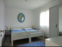 Appartamenti Petar - 30 m from sandy beach: A1(6+1), A2(4), SA3(2) Nin - Riviera Zadar  - Appartamento - A2(4): la camera da letto