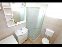 Appartamenti Nika - nice garden: A1(2), A2(4+1), A3(6), A4(2) Nin - Riviera Zadar  - Appartamento - A3(6): il bagno con la toilette