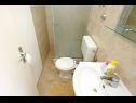 Appartamenti Nika - nice garden: A1(2), A2(4+1), A3(6), A4(2) Nin - Riviera Zadar  - Appartamento - A3(6): il bagno con la toilette