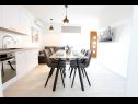 Appartamenti Oasis A1(4+2), A2(2+2), A3(2+2) Nin - Riviera Zadar  - Appartamento - A1(4+2): la cucina con la sala da pranzo