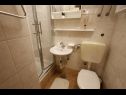 Appartamenti Oasis A1(4+2), A2(2+2), A3(2+2) Nin - Riviera Zadar  - Appartamento - A2(2+2): il bagno con la toilette