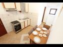 Appartamenti Oasis A1(4+2), A2(2+2), A3(2+2) Nin - Riviera Zadar  - Appartamento - A3(2+2): la cucina con la sala da pranzo