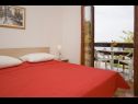 Appartamenti Ljilja - 10m from the sea with parking: A2(2+2), A3(2+2), A4(12) Nin - Riviera Zadar  - Appartamento - A4(12): la camera da letto