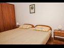 Appartamenti Pupa - nice family apartments: A1 Dora(4+1), A2 Mihael(4+1), A3 Tea(2+1) Petrcane - Riviera Zadar  - Appartamento - A2 Mihael(4+1): la camera da letto