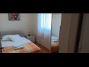 Appartamenti Mario - with garden: A1(2+2), A2(4+2) Razanac - Riviera Zadar  - Appartamento - A2(4+2): la camera da letto