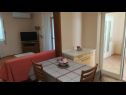 Appartamenti Mario - with garden: A1(2+2), A2(4+2) Razanac - Riviera Zadar  - Appartamento - A2(4+2): la sala da pranzo