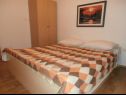 Appartamenti Sunny  - sea side terrace & parking: A1(4+1), A2(6+1) Starigrad-Paklenica - Riviera Zadar  - Appartamento - A1(4+1): la camera da letto