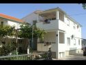 Appartamenti Let - 5 m from sea : A1(4), A4(4) Sukosan - Riviera Zadar  - la casa