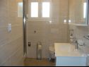 Appartamenti Let - 5 m from sea : A1(4), A4(4) Sukosan - Riviera Zadar  - Appartamento - A4(4): il bagno con la toilette