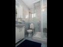 Appartamenti Gavro - 20 m from the sea: A1(4), A2 (2+2) Vir - Riviera Zadar  - Appartamento - A1(4): il bagno con la toilette