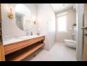 Appartamenti Vrsi beautiful apartments with pool A1(4), A2(4), A3(4) Vrsi - Riviera Zadar  - Appartamento - A3(4): il bagno con la toilette