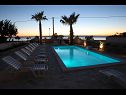 Appartamenti Mladen - family friendly & amazing location: A1(5), A2(2), A3(3+1) Vrsi - Riviera Zadar  - la piscina