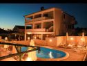 Appartamenti Nenad - with pool; A1(4+1), A2(4+1), SA3(3), SA4(3), A5(2+2) Vrsi - Riviera Zadar  - la casa