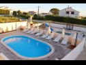 Appartamenti Nenad - with pool; A1(4+1), A2(4+1), SA3(3), SA4(3), A5(2+2) Vrsi - Riviera Zadar  - la piscina