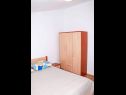 Appartamenti Nenad - with pool; A1(4+1), A2(4+1), SA3(3), SA4(3), A5(2+2) Vrsi - Riviera Zadar  - Appartamento - A5(2+2): la camera da letto