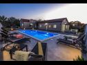 Appartamenti Gordana Mar - with pool : A1(2+2), A2H(4+2) Vrsi - Riviera Zadar  - la piscina
