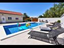Appartamenti Gordana Mar - with pool : A1(2+2), A2H(4+2) Vrsi - Riviera Zadar  - la piscina