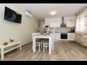Appartamenti Gordana Mar - with pool : A1(2+2), A2H(4+2) Vrsi - Riviera Zadar  - Appartamento - A2H(4+2): la cucina con la sala da pranzo