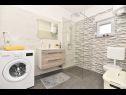 Appartamenti Gordana Mar - with pool : A1(2+2), A2H(4+2) Vrsi - Riviera Zadar  - Appartamento - A2H(4+2): il bagno con la toilette