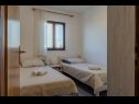 Appartamenti Nenad - with pool; A1(4+1), A2(4+1), SA3(3), SA4(3), A5(2+2) Vrsi - Riviera Zadar  - Appartamento - A1(4+1): la camera da letto