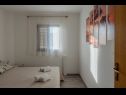 Appartamenti Nenad - with pool; A1(4+1), A2(4+1), SA3(3), SA4(3), A5(2+2) Vrsi - Riviera Zadar  - Appartamento - A2(4+1): la camera da letto
