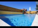 Appartamenti Suza - relaxing & beautiful: A1(2+2), A2(4+2) Zadar - Riviera Zadar  - la piscina