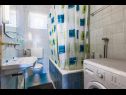 Appartamenti Marinka - with backyard; A1(4), A2(4) Zadar - Riviera Zadar  - Appartamento - A1(4): il bagno con la toilette
