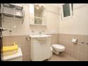 Appartamenti Eddie - great location & comfor: A1(4), A2(4), A3(4), A4(4) Zadar - Riviera Zadar  - Appartamento - A3(4): il bagno con la toilette