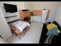 Appartamenti Ankica - 150 m from beach: A1(2+2), A2(5), A3(4+1), A4(2+2) Zadar - Riviera Zadar  - Appartamento - A2(5): il soggiorno