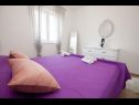 Appartamenti Mat-deluxe with free parking: A1(4) Zadar - Riviera Zadar  - Appartamento - A1(4): la camera da letto