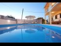 Appartamenti Max - luxurious with pool: A1(6+2) Zadar - Riviera Zadar  - la piscina