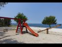 Appartamenti Ivo - family friendly: A1 Crveni (2+2), A2 Plavi (2+2), A3 Bez (2+2) Zaton (Zadar) - Riviera Zadar  - parco giochi per i bambini