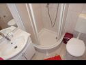Appartamenti Ivo - family friendly: A1 Crveni (2+2), A2 Plavi (2+2), A3 Bez (2+2) Zaton (Zadar) - Riviera Zadar  - Appartamento - A1 Crveni (2+2): il bagno con la toilette
