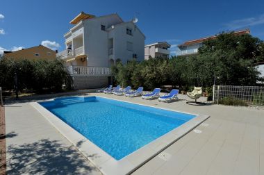 Appartamenti Olive - swimming pool: A1(4), A2(4), A3(4), SA4(2), SA5(2) Biograd - Riviera Biograd 