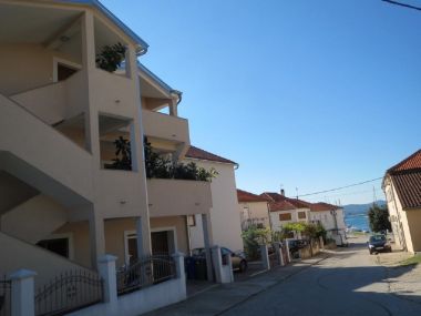 Appartamenti Ena - near marina "Kornati": A1(4), A2(2) Biograd - Riviera Biograd 
