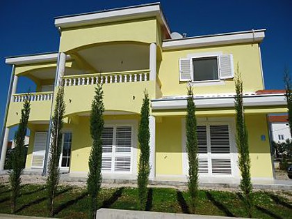 Appartamenti Mirjana - with parking : A1(2+1), A2(4+1) Pakostane - Riviera Biograd 